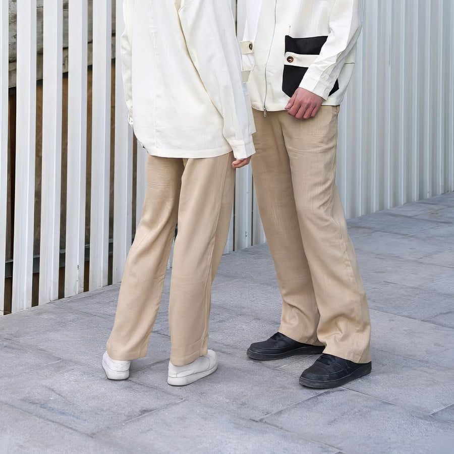 D02–08 Beige Raw Stitch Pocket Pants