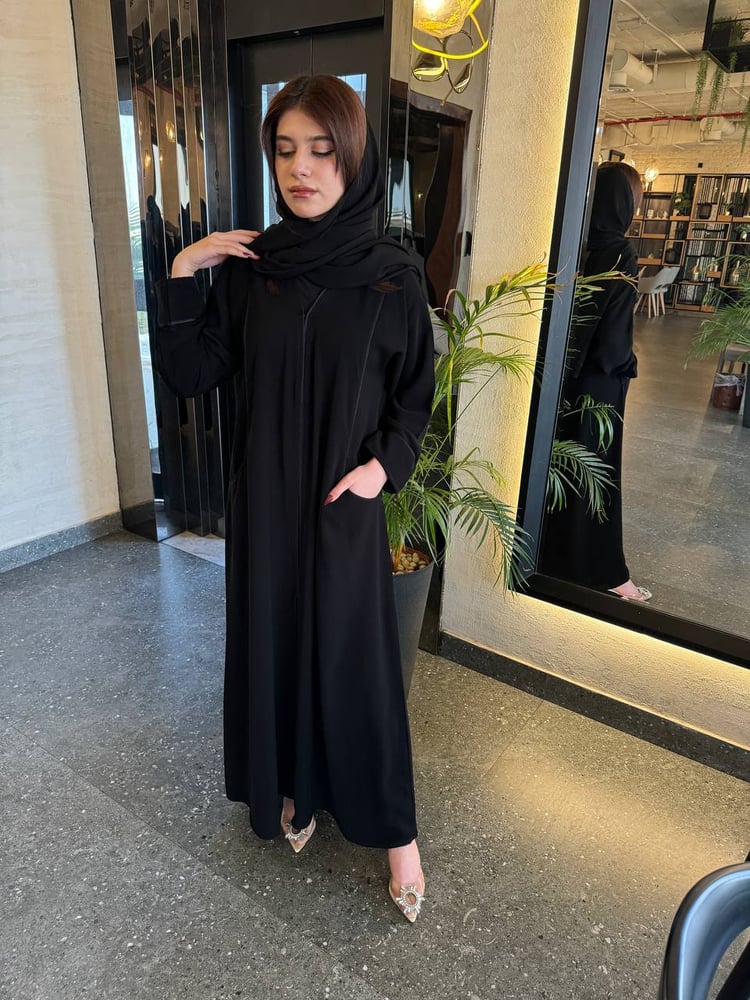عبايه ملكي رقم 105