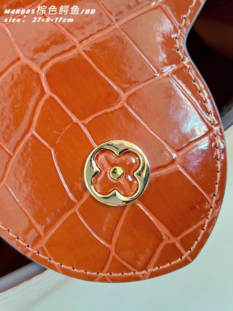 LV Capucines مقاس 27 سم