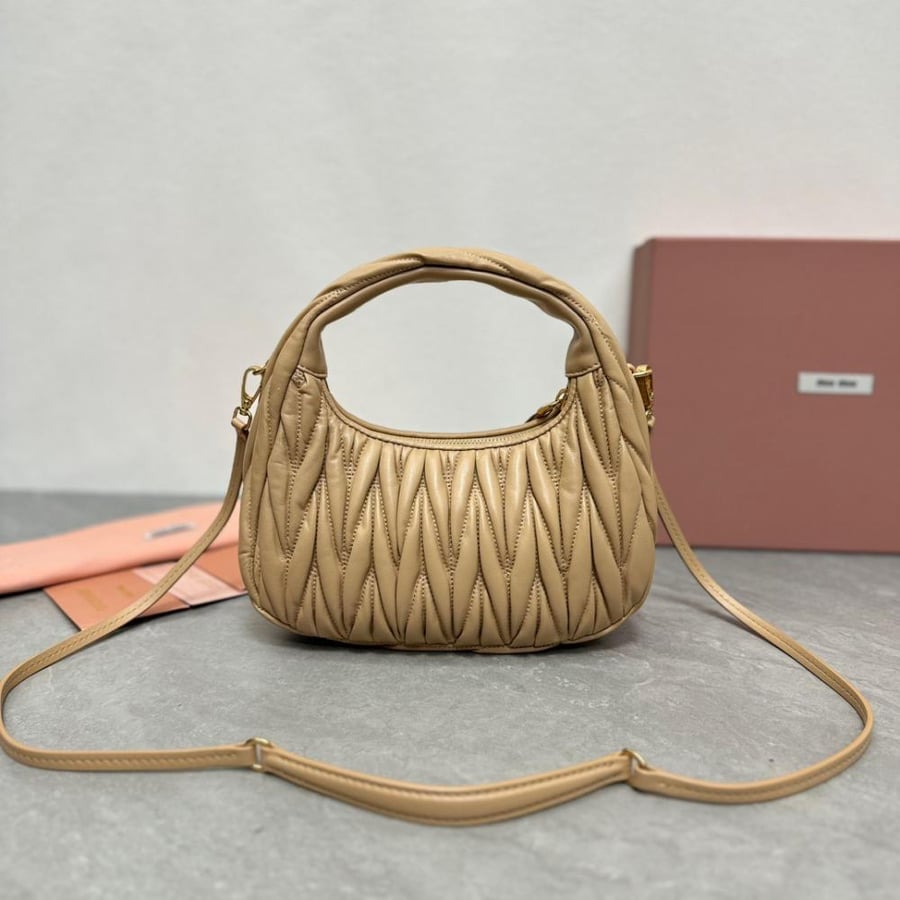 ميوميو مقاس 23 cm