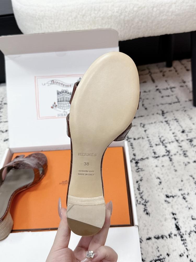 هيلز انيق من Hermes