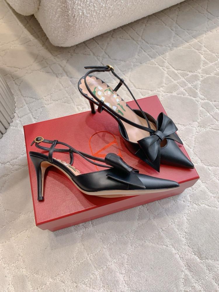 هيلز Valentino