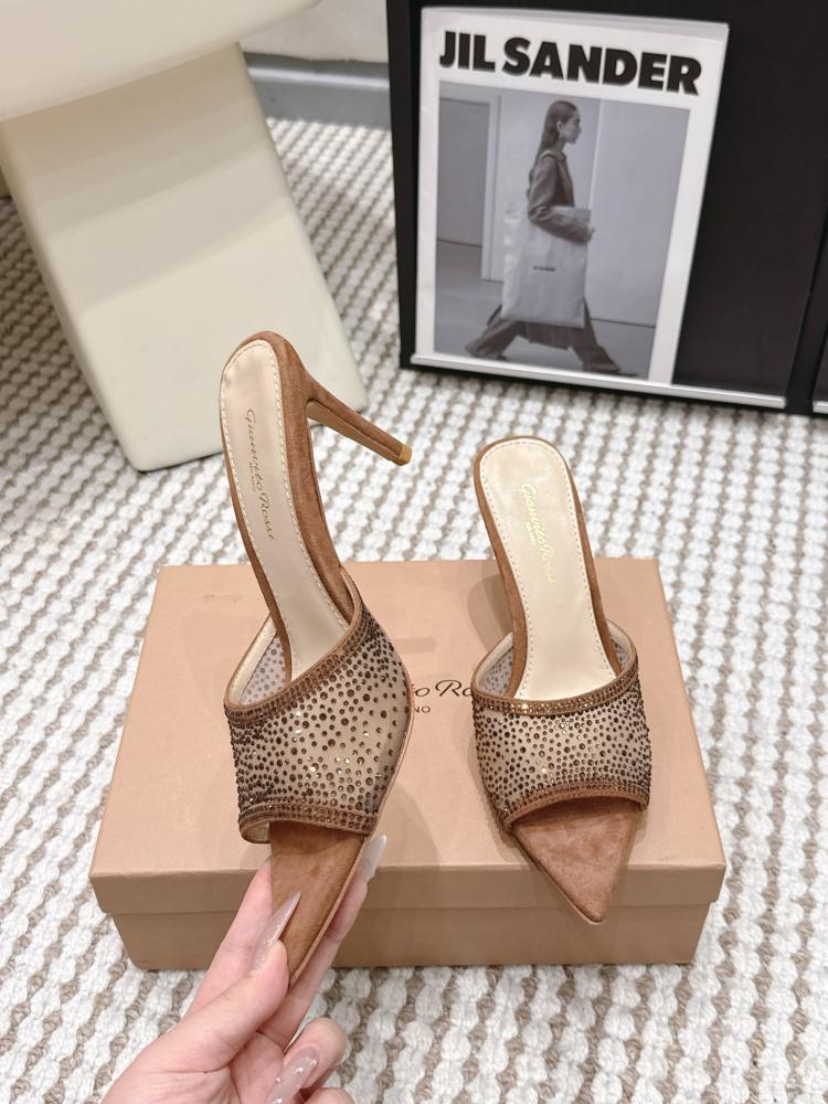 هيلز Gianvito Rossi انيق جدا