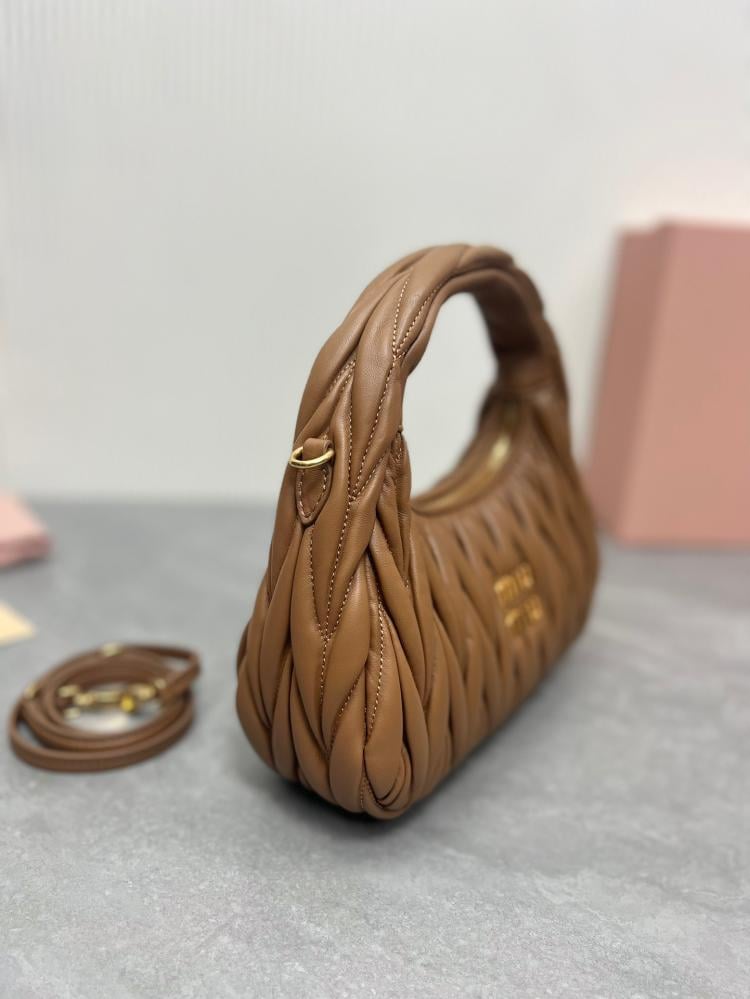 ميوميو مقاس 23 cm