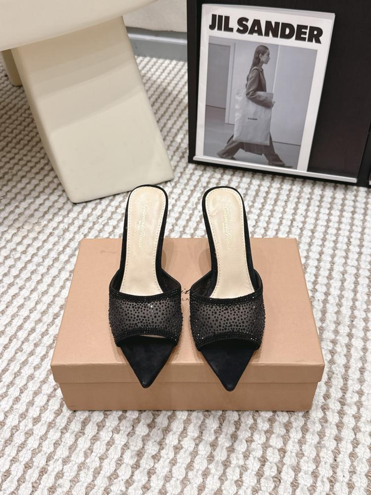 هيلز Gianvito Rossi انيق جدا