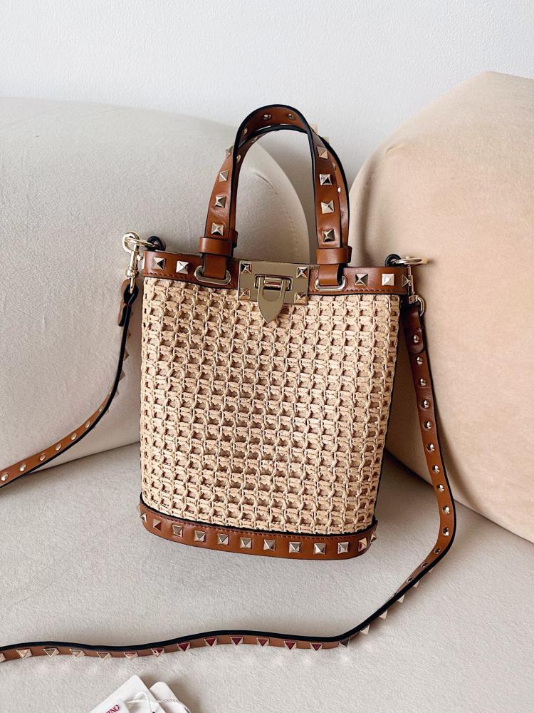new valentino ماستر 19 cm