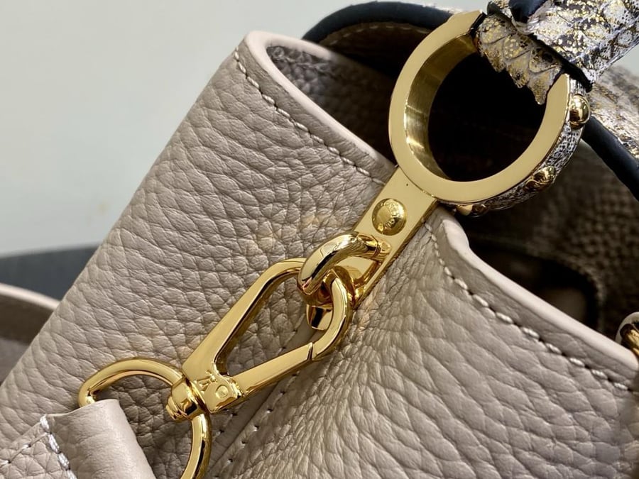 LV Capucines مقاس 21 سم