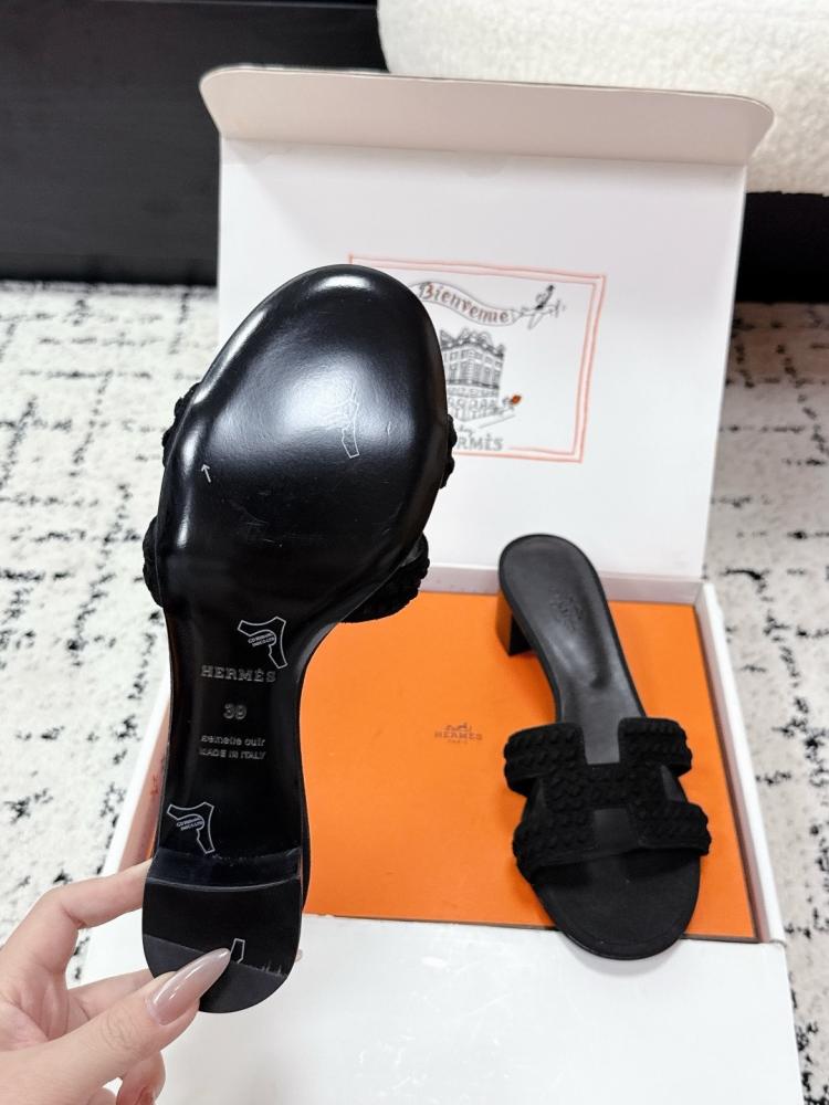 هيلز انيق من Hermes