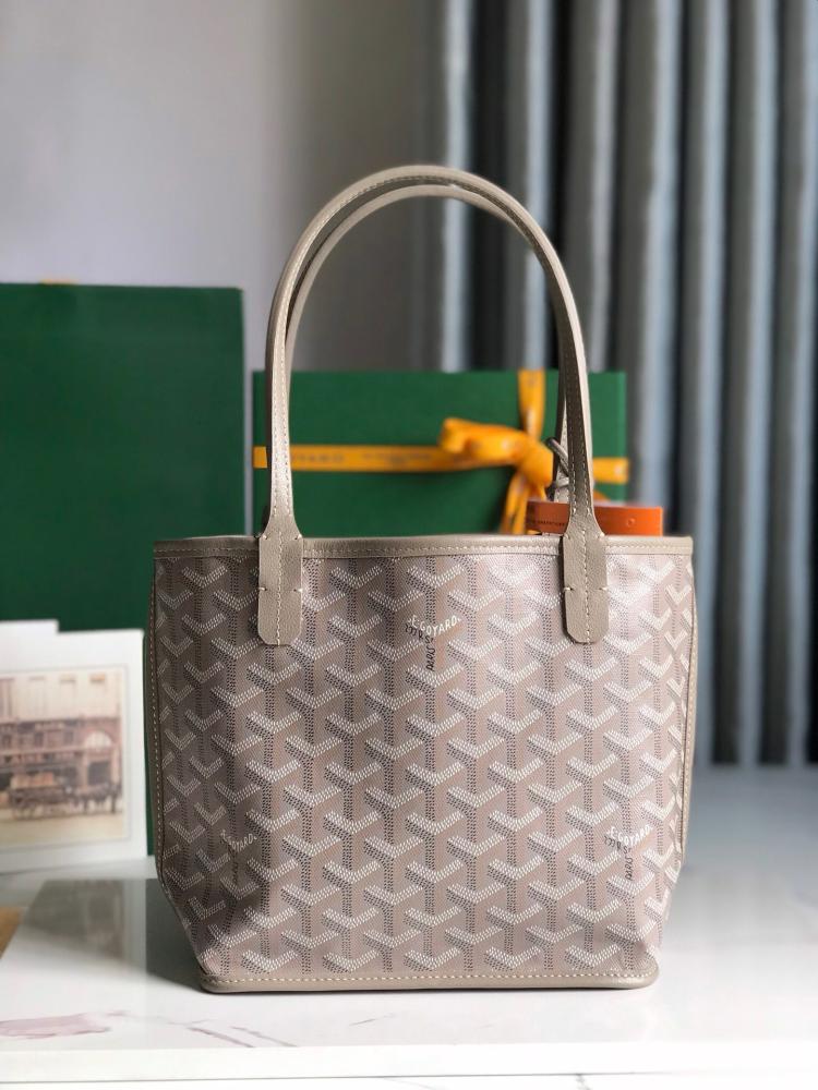 goyard mini مقاس 20 سم تنلبس على الجهتين