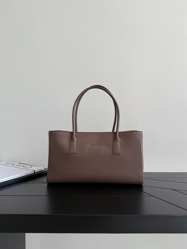 شانيل 26ss مقاس 39cm