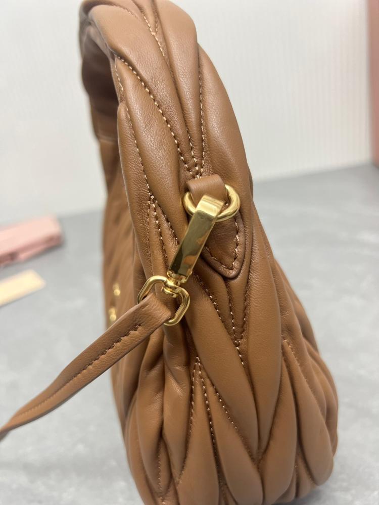ميوميو مقاس 23 cm