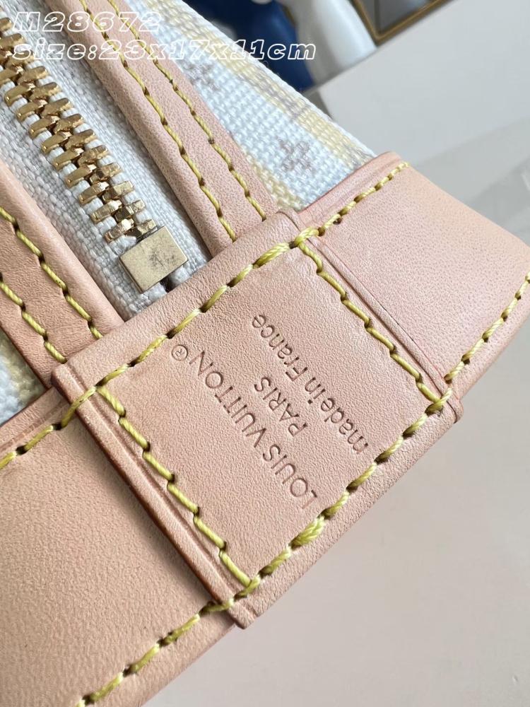 LV Alma مقاس 23.5 سم