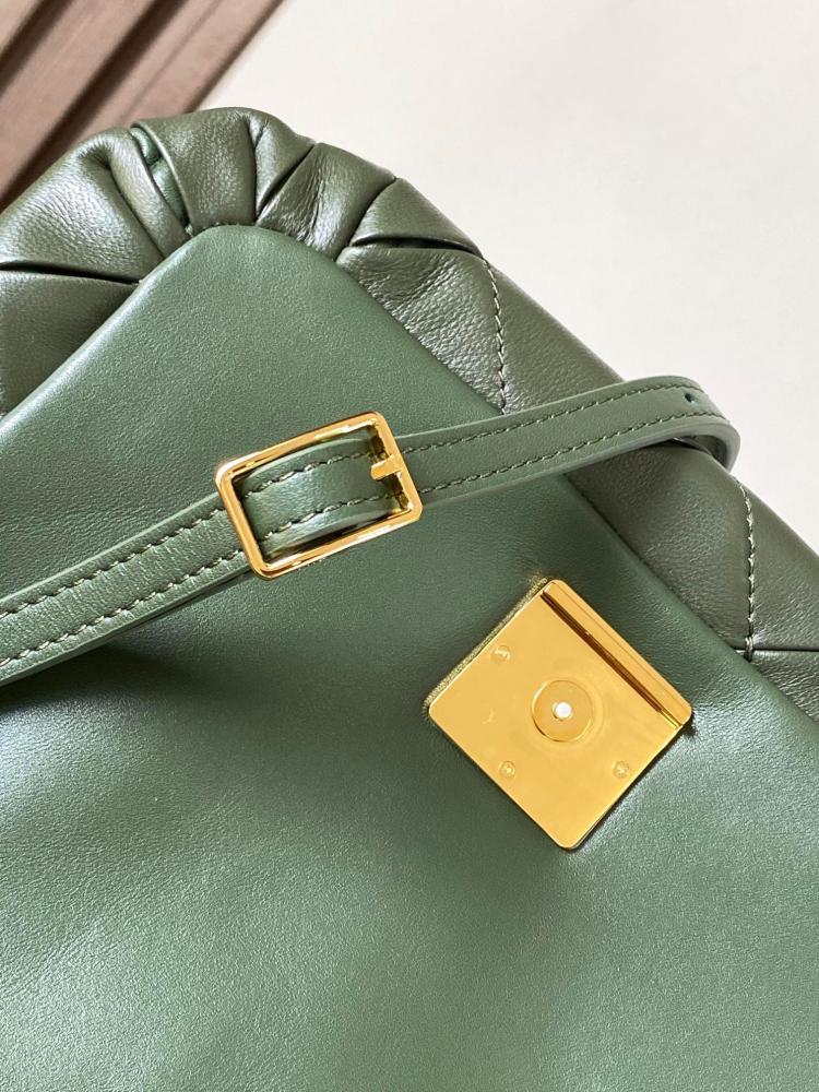 شنطة Loewe ماستر 23 cm