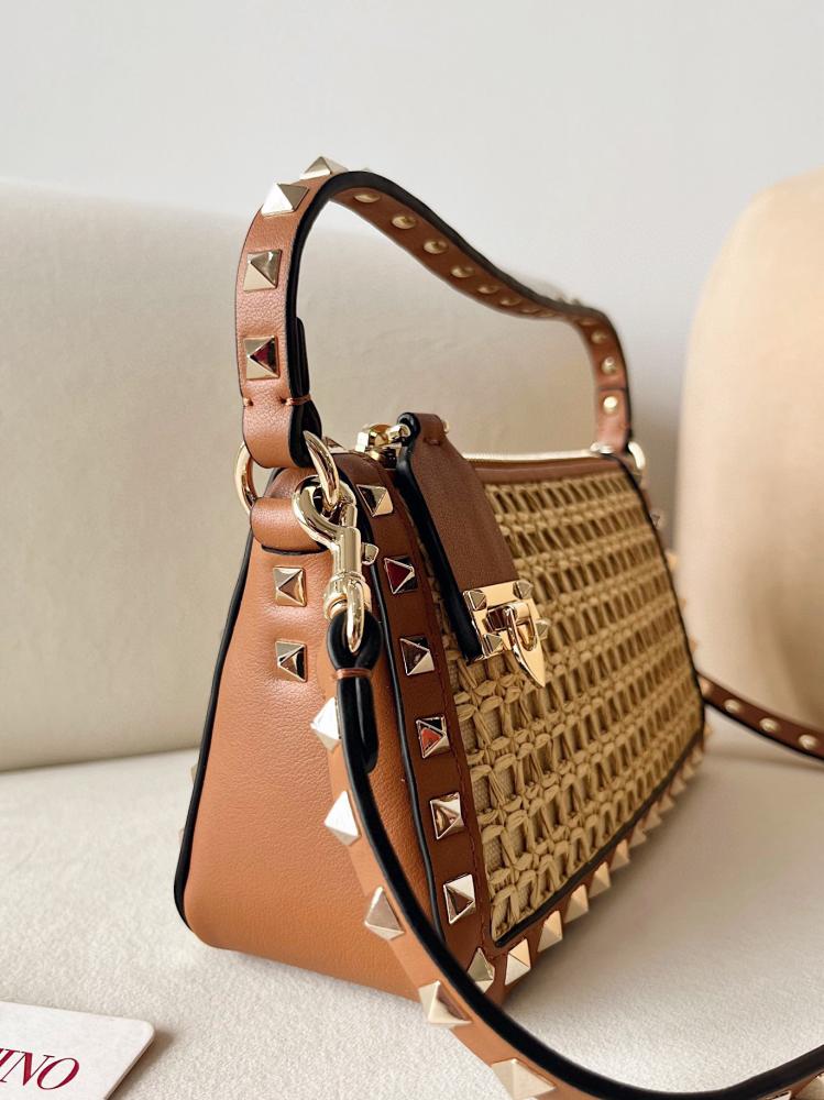 Rockstud فالنتينو ماستر 19 cm