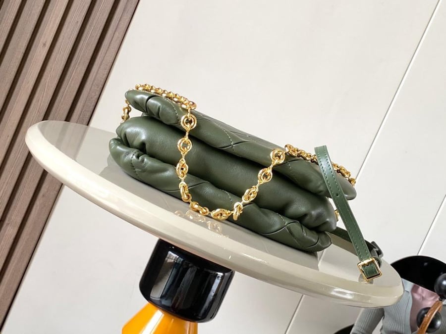 شنطة Loewe ماستر 23 cm