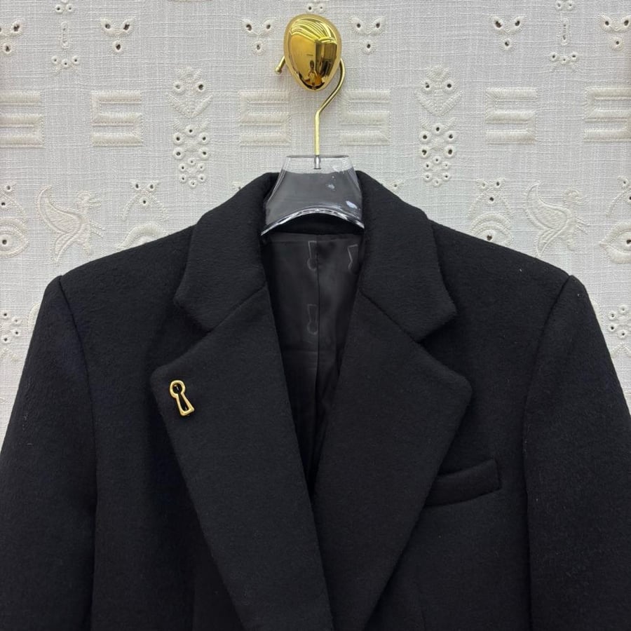 بليزر من Schiaparelli