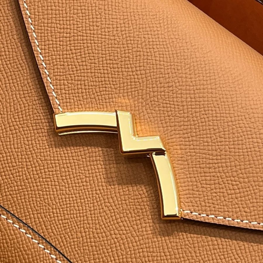 موينات Gabrielle Clutch مقاس 26cm