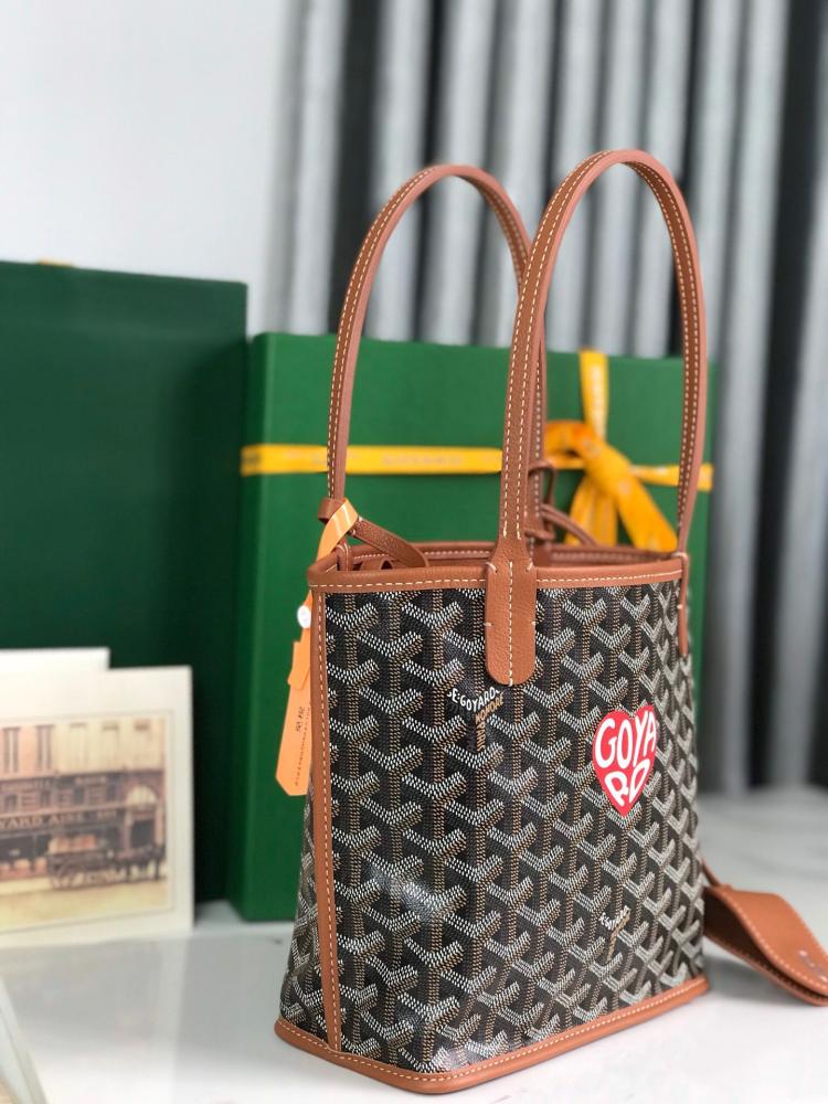 goyard mini مقاس 20 سم تنلبس على الجهتين