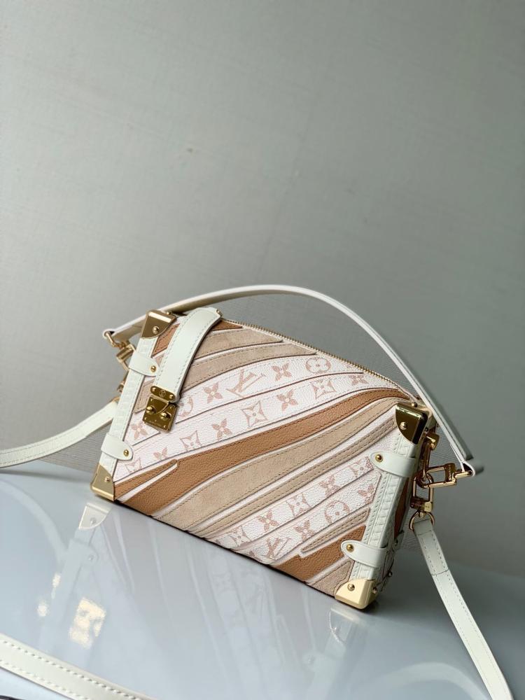 Lv Side Trunk مقاس 23.5 سم