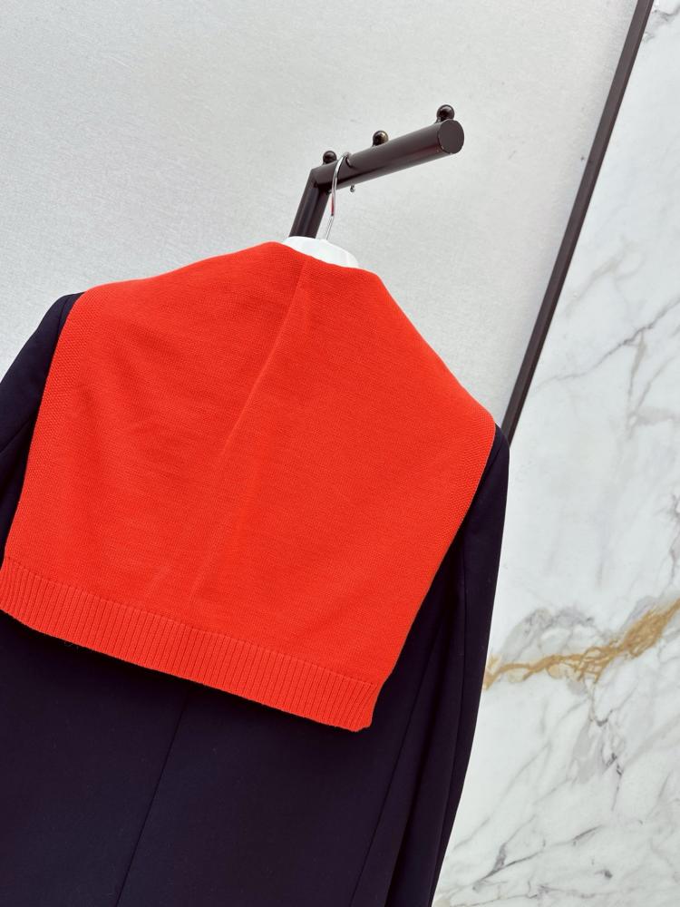 بليزر رائع من Loewe