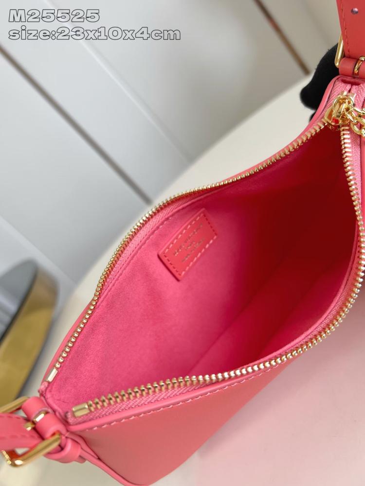 LV Pochette Bloom مقاس23 cm