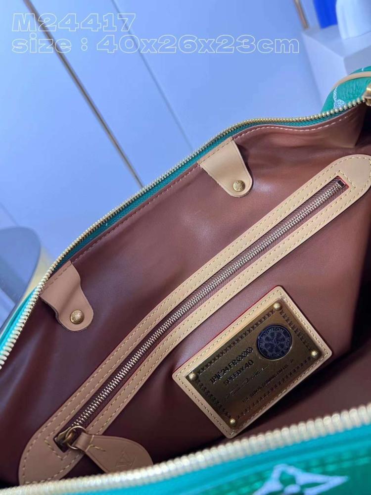 LV ماستر مقاس 40 سم