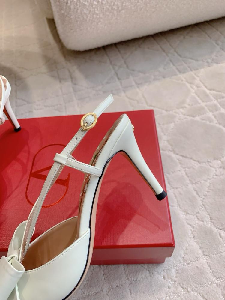 هيلز Valentino