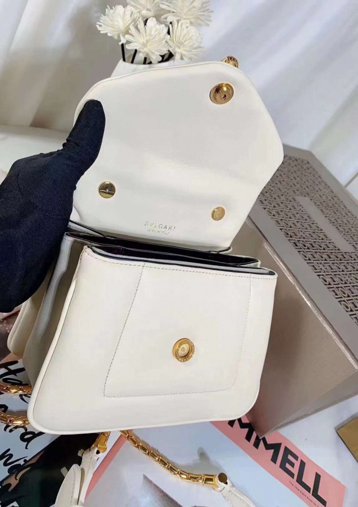 شنطة bvlgari ماستر 20 سم