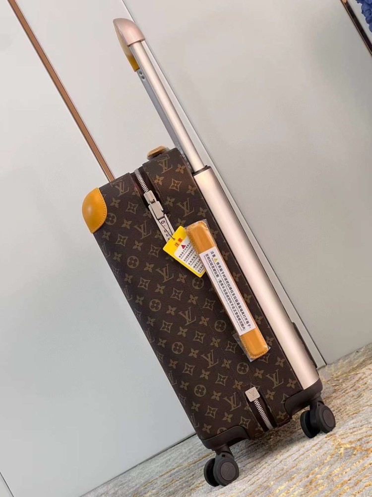 شنطة سفر LV ماستر