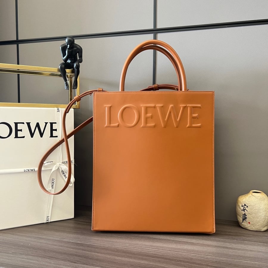 شنطة Loewe ماستر 36 cm