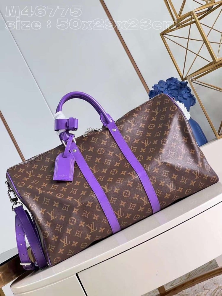 شنطة سفر LV الوان متعدده