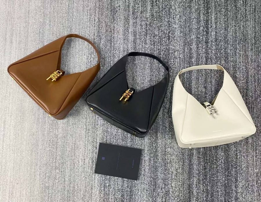 شنطه ماستر طبق الاصل  31cm