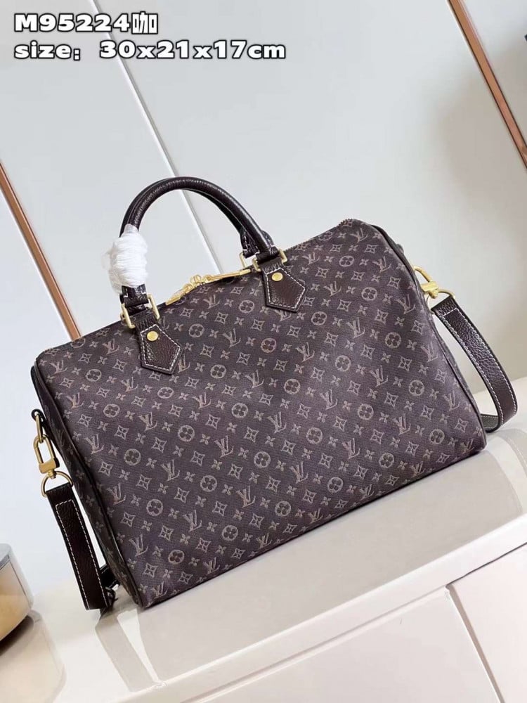 شنطه ماستر 30cm LV