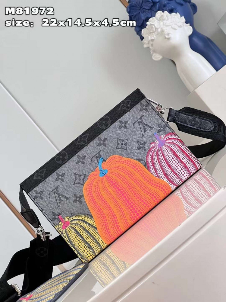 شنطه ماستر LV 22 سم