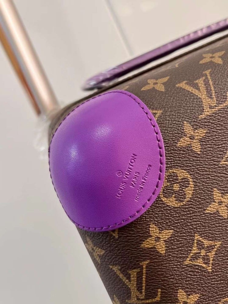 شنطة سفر LV ماستر