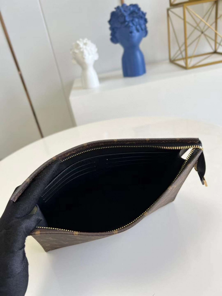 كلاتش LV ماستر 25 cm