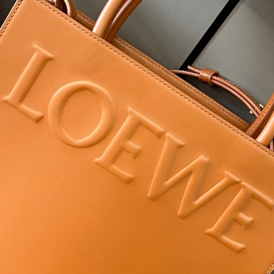 شنطة Loewe ماستر 36 cm
