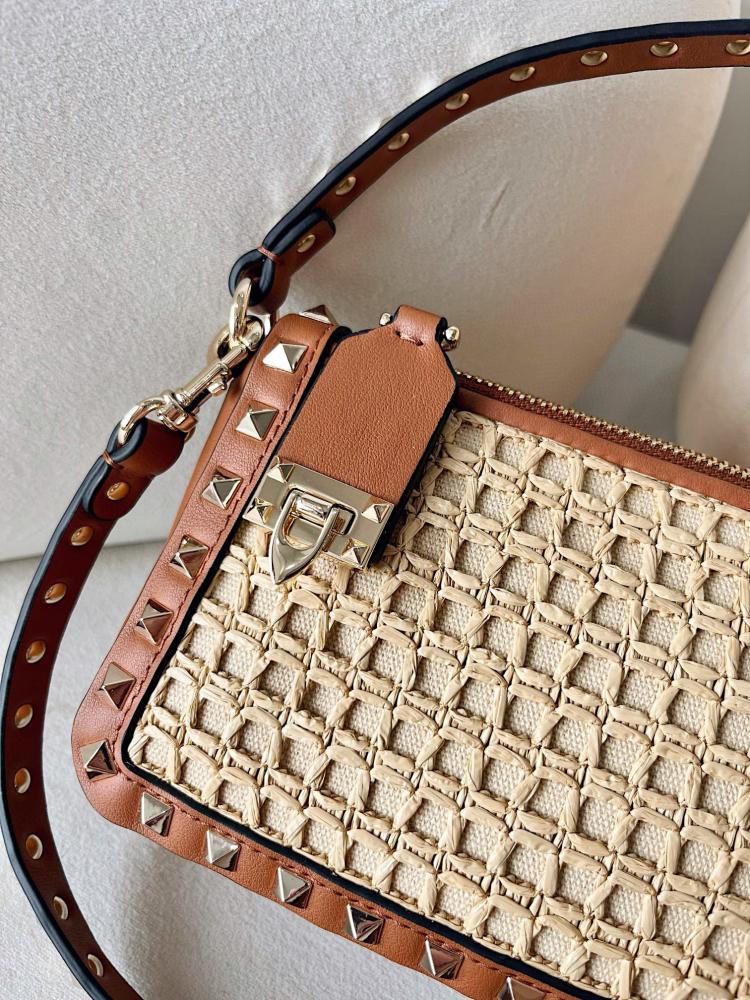 Rockstud فالنتينو ماستر 19 cm