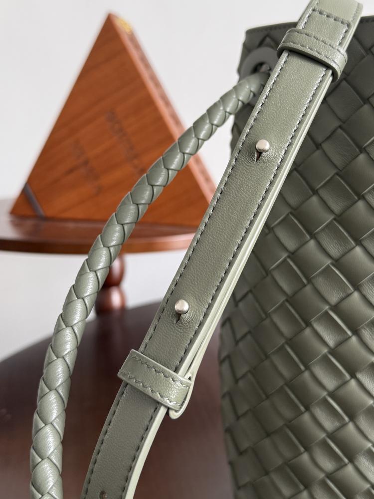 بوتيقا Andiamo مقاس 18.5cm