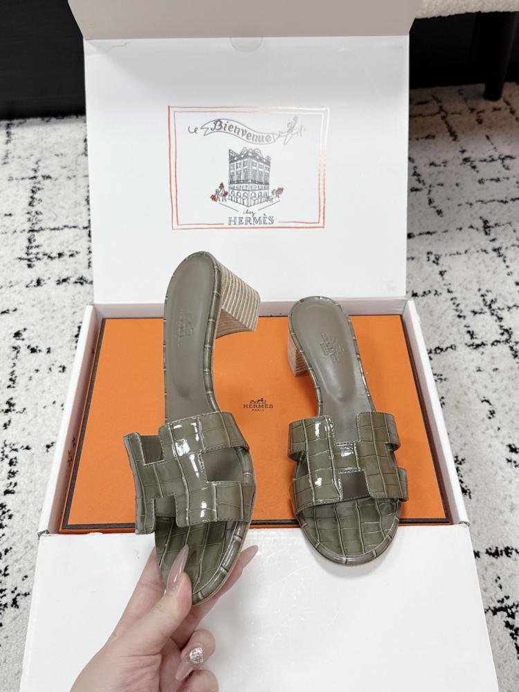 هيلز انيق من Hermes