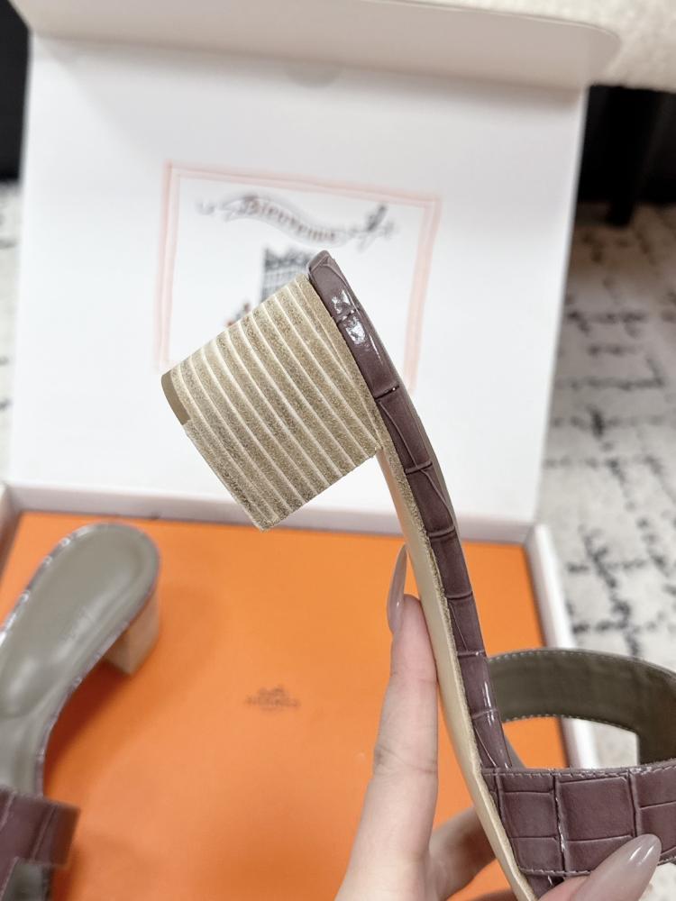 هيلز انيق من Hermes