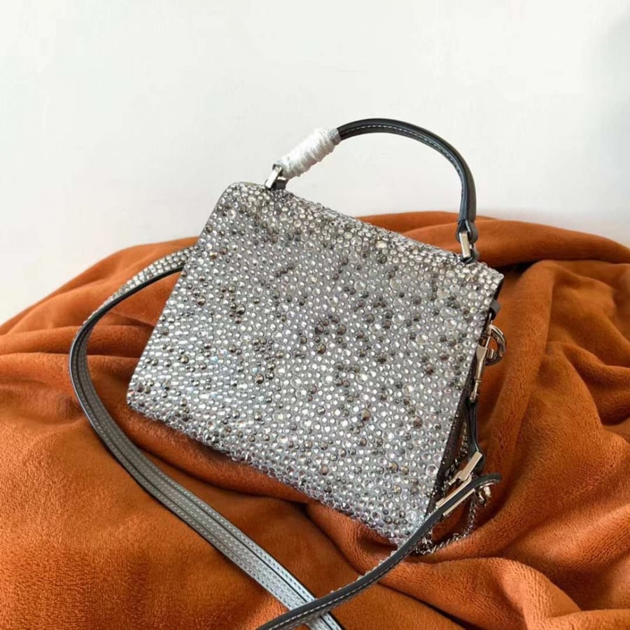 شنطة valentino ماستر 19 cm