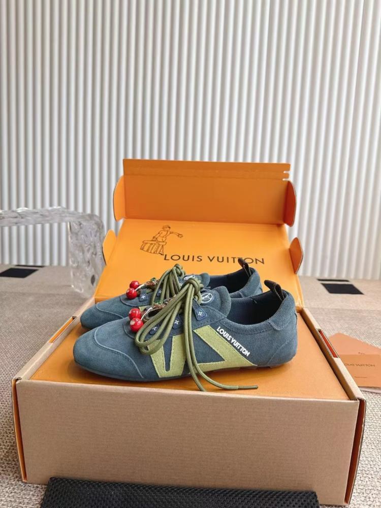 LV Sneakerina