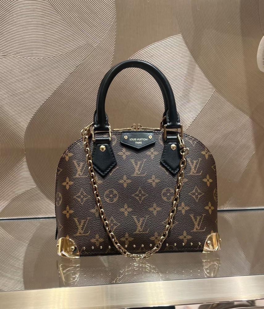 LV Alma BB مقاس 22 سم
