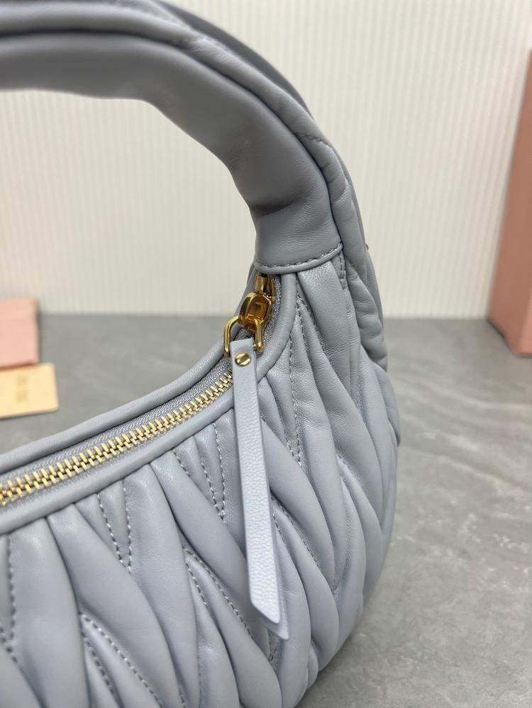 ميوميو مقاس 23 cm