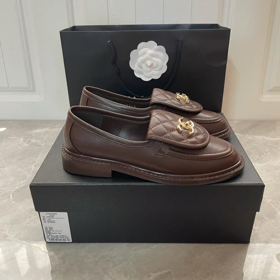 شوز انيق من chanel