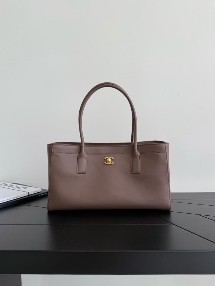 شانيل 26ss مقاس 39cm