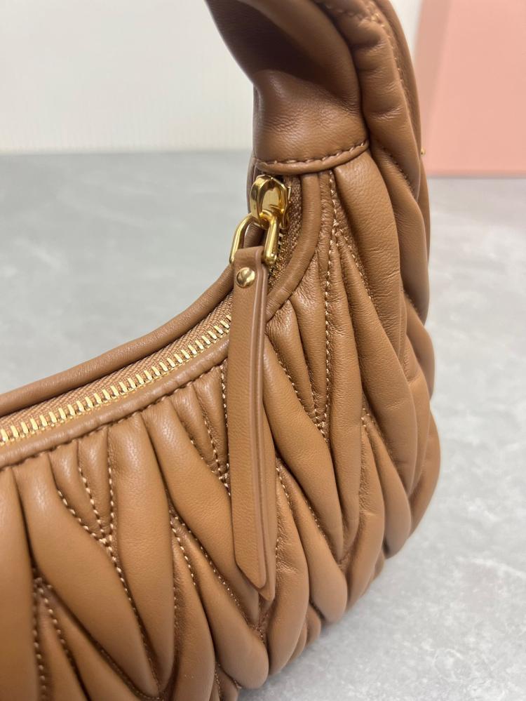 ميوميو مقاس 23 cm