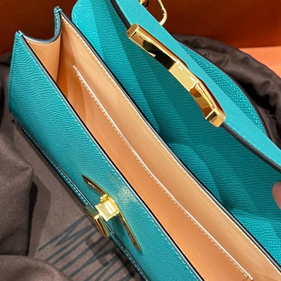 موينات Gabrielle Clutch مقاس 26cm