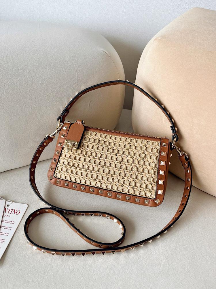 Rockstud فالنتينو ماستر 19 cm